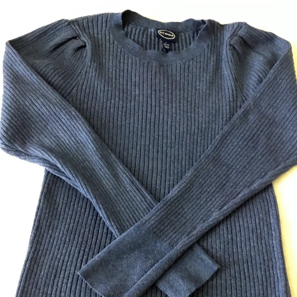 Scoop long sleeve ribbed sweater